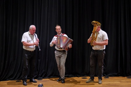 l_788097041_ljudski pevci 25